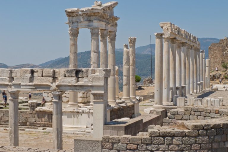 Pergamon-Archaeology-tour